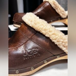 Uggs women’s clogs